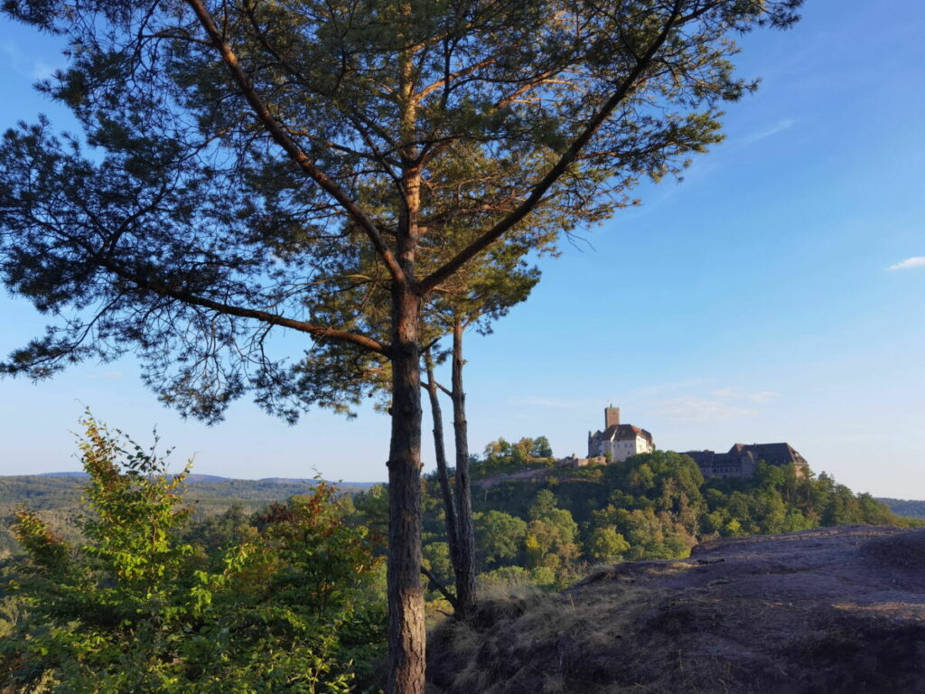 Metilstein Wartburg - romantischer Ausblick auf die Top Sehenswürdigkeit in Eisenach