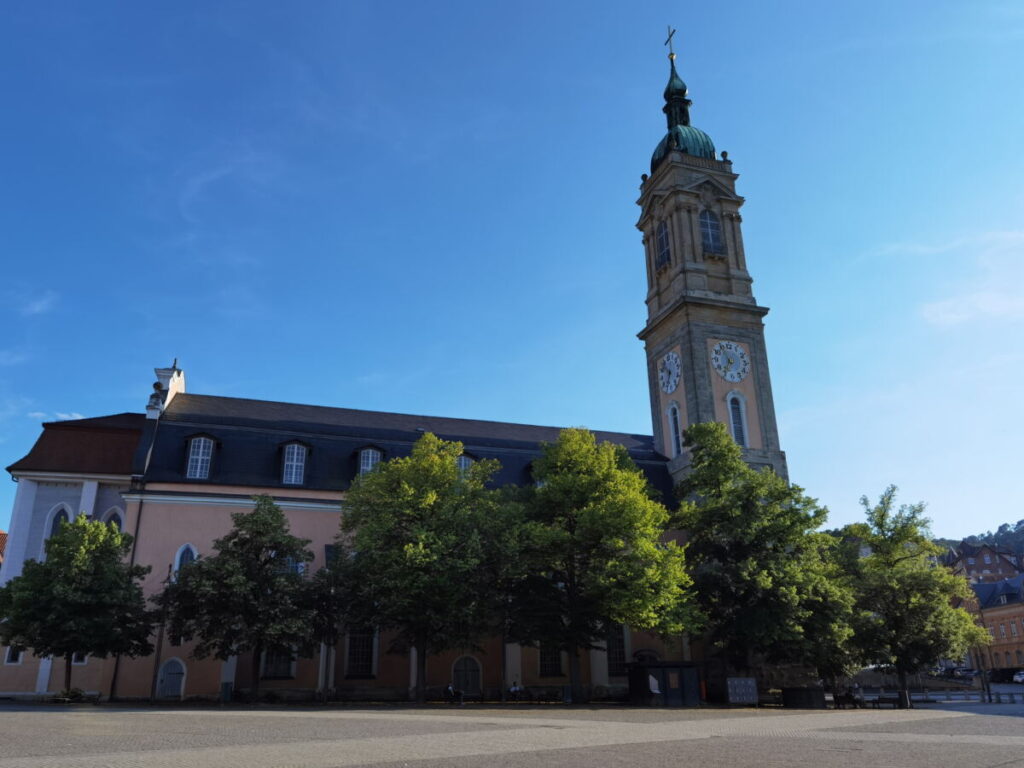 Auf dem Marktplatz Eisenach steht die Georgenkirche